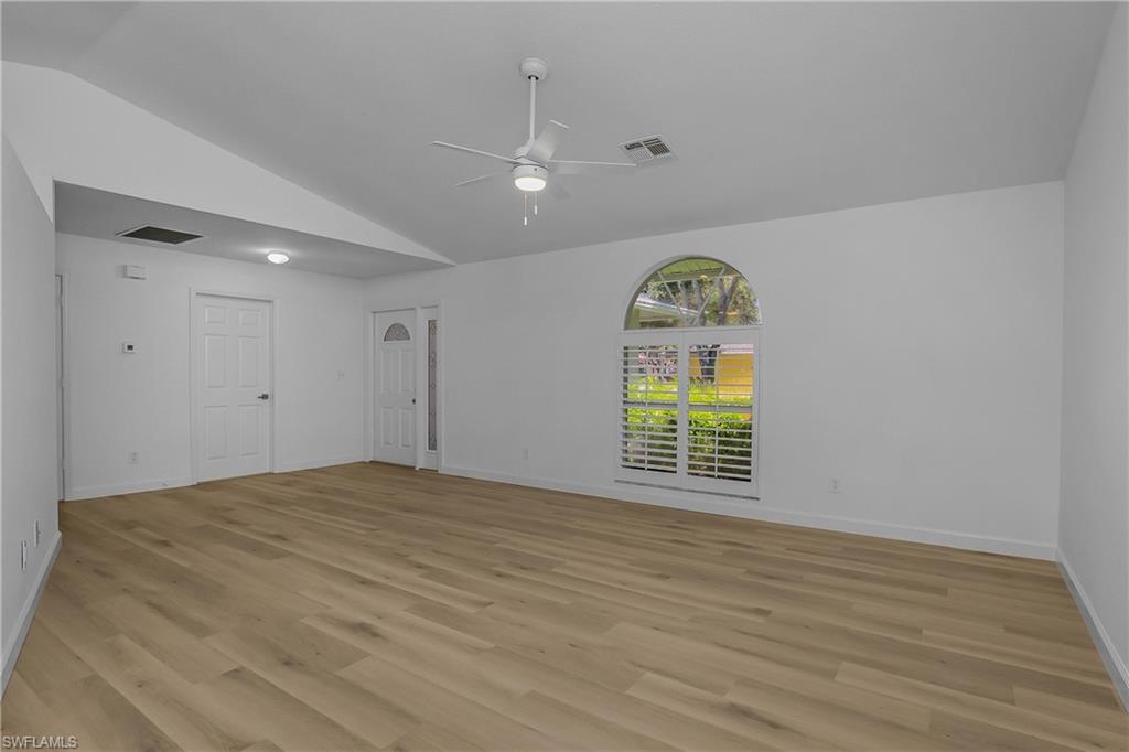 12393 Londonderry Ln Property Photo 14