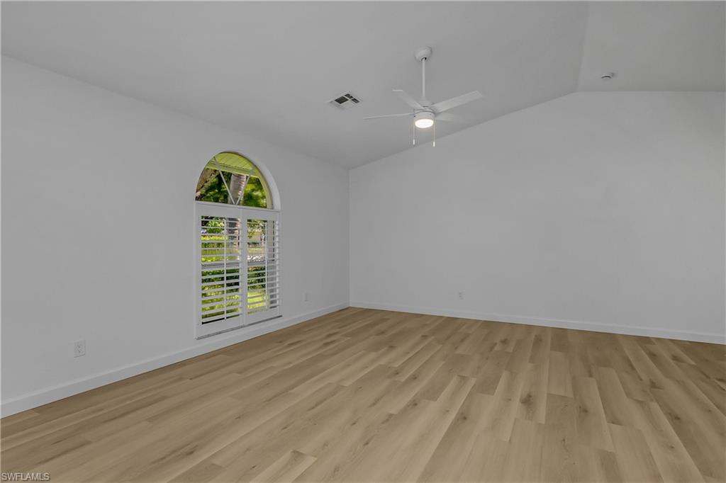 12393 Londonderry Ln Property Photo 15