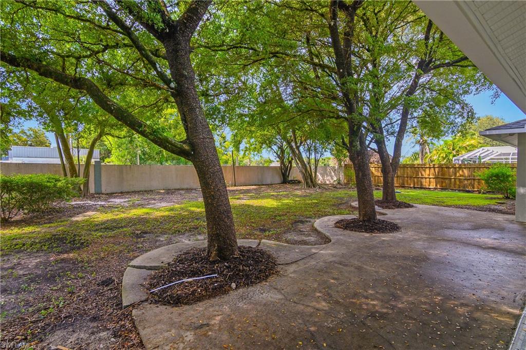 12393 Londonderry Ln Property Photo 29
