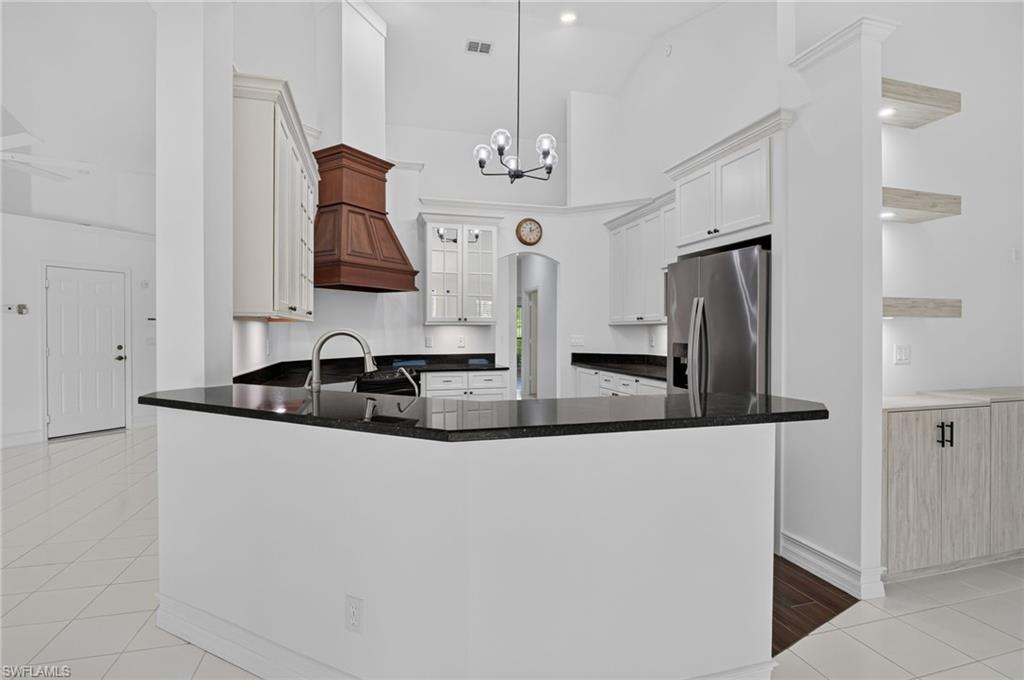 2126 Crown Pt Property Photo 14