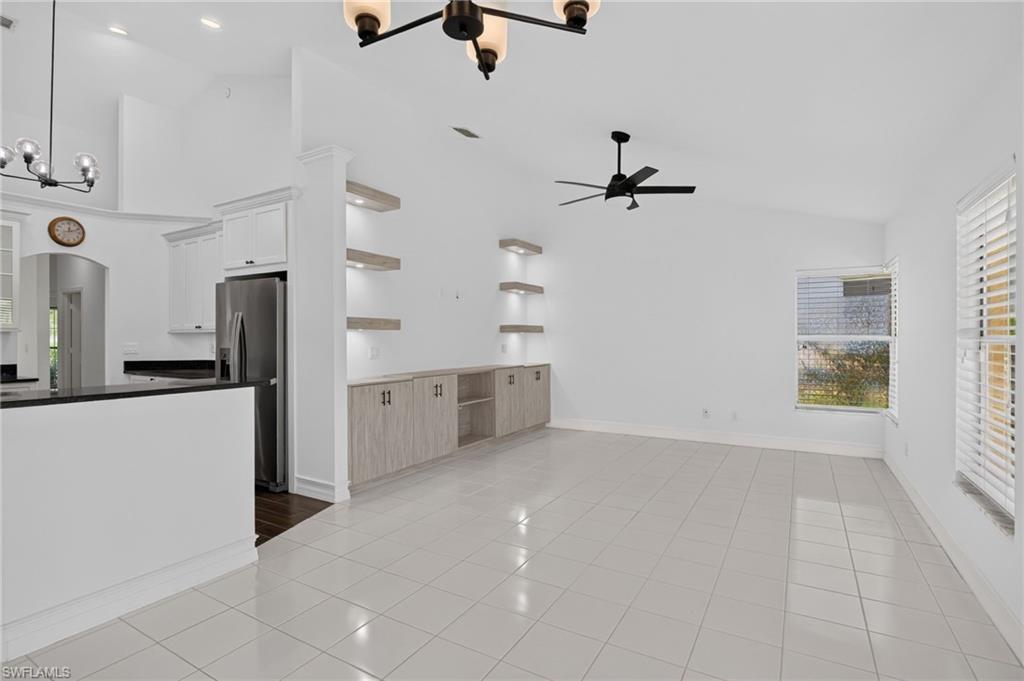 2126 Crown Pt Property Photo 17