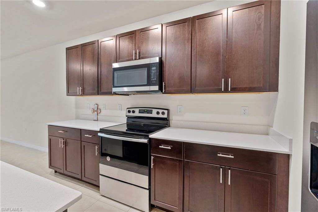 15535 Wildflower Cir Property Photo 6