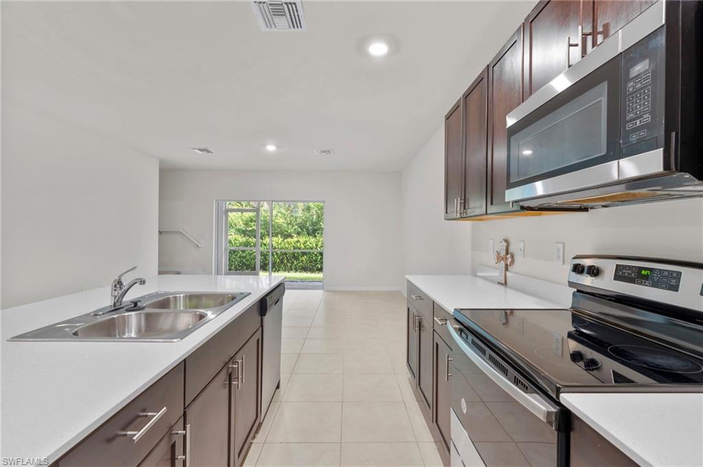 15535 Wildflower Cir Property Photo 7