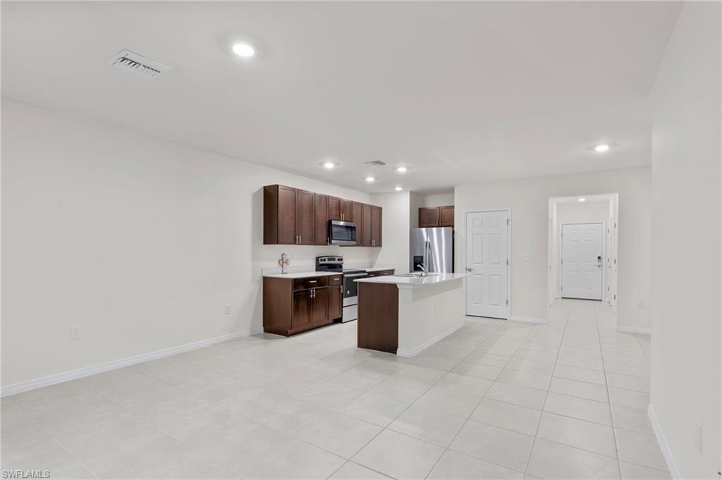 15535 Wildflower Cir Property Photo 13
