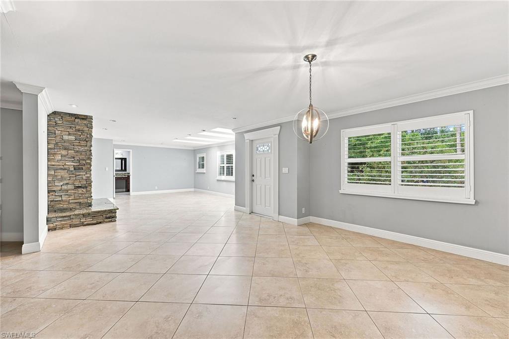 6574 Trail Blvd Property Photo 2