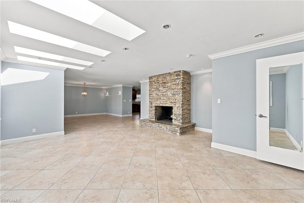6574 Trail Blvd Property Photo 5