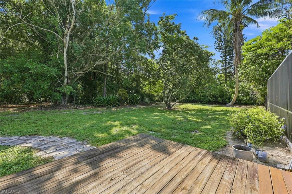 6574 Trail Blvd Property Photo 26