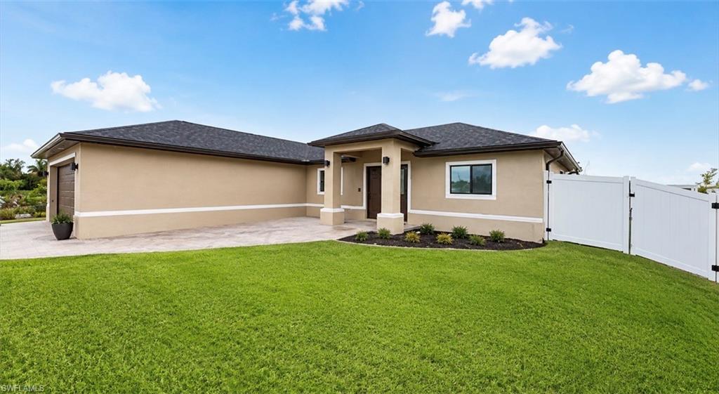 2208 42nd Pl Property Photo 3