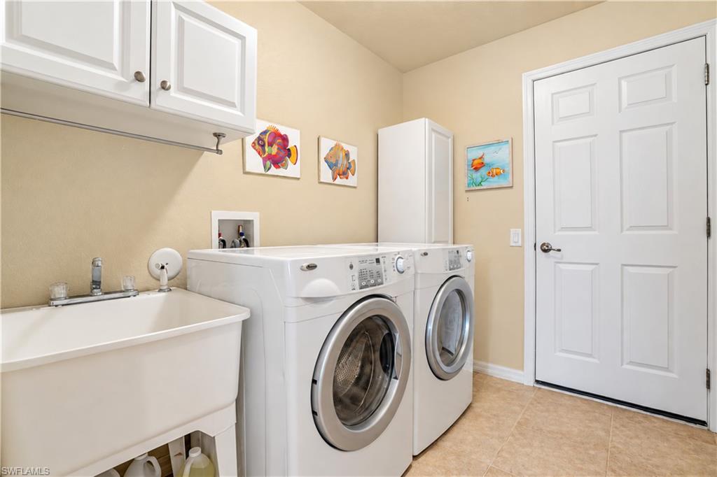 927 28th Ter Property Photo 32