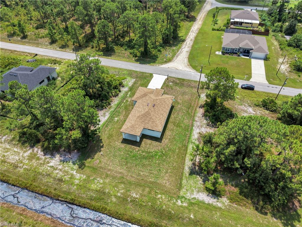 1035 Bandera St Property Photo 9