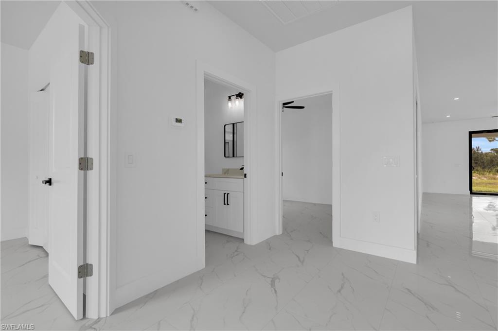 1035 Bandera St Property Photo 32