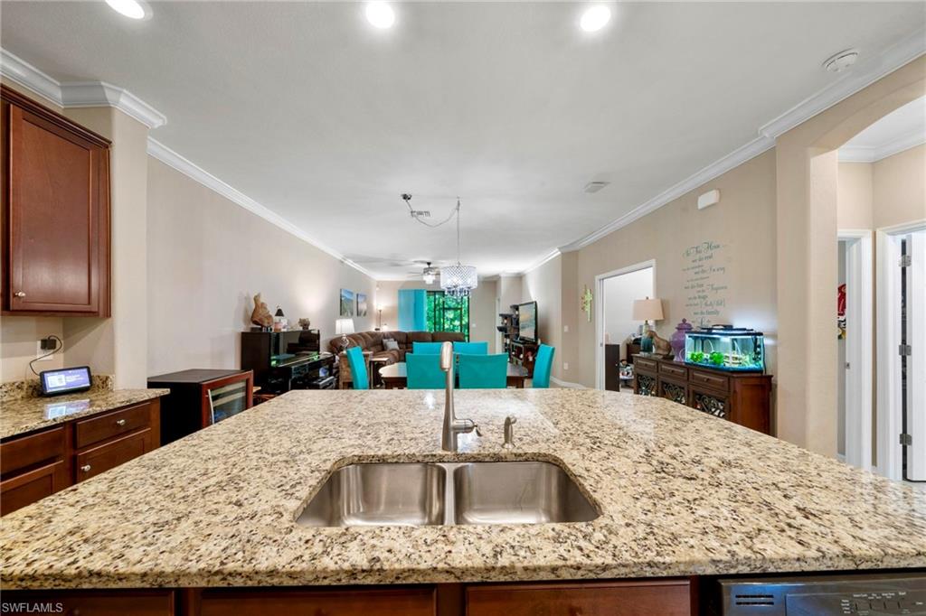 9086 Woodhurst Dr Property Photo 11