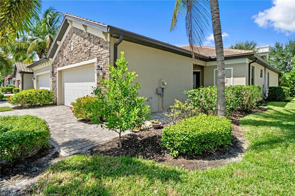 9086 Woodhurst Dr Property Photo 30