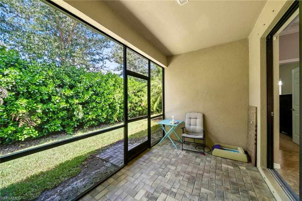 9086 Woodhurst Dr Property Photo 33