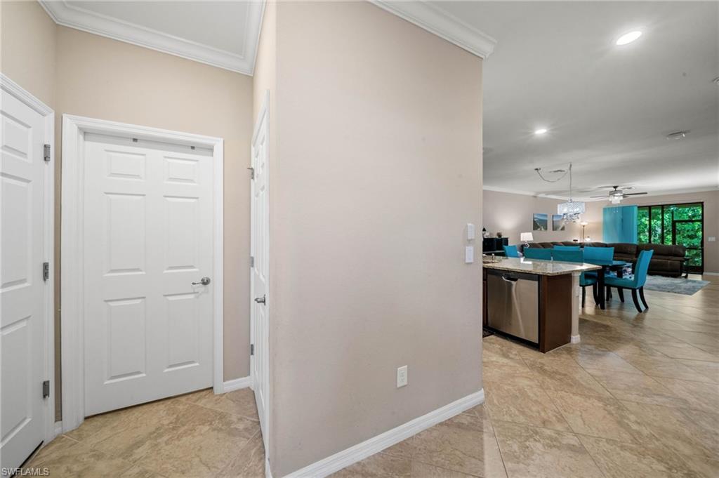 9086 Woodhurst Dr Property Photo 34
