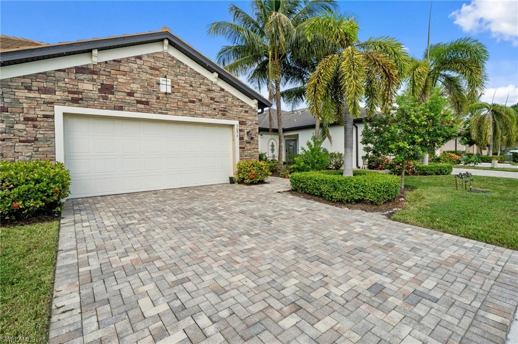 9086 Woodhurst Dr Property Photo 36