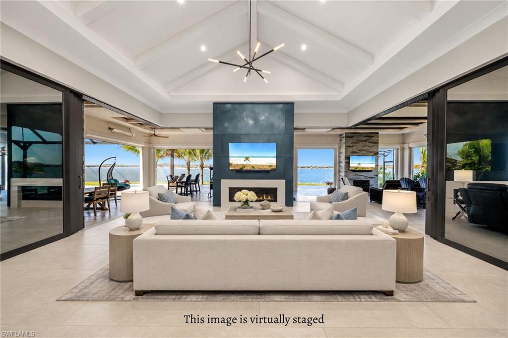 18410 Blue Eye Loop Property Photo 8