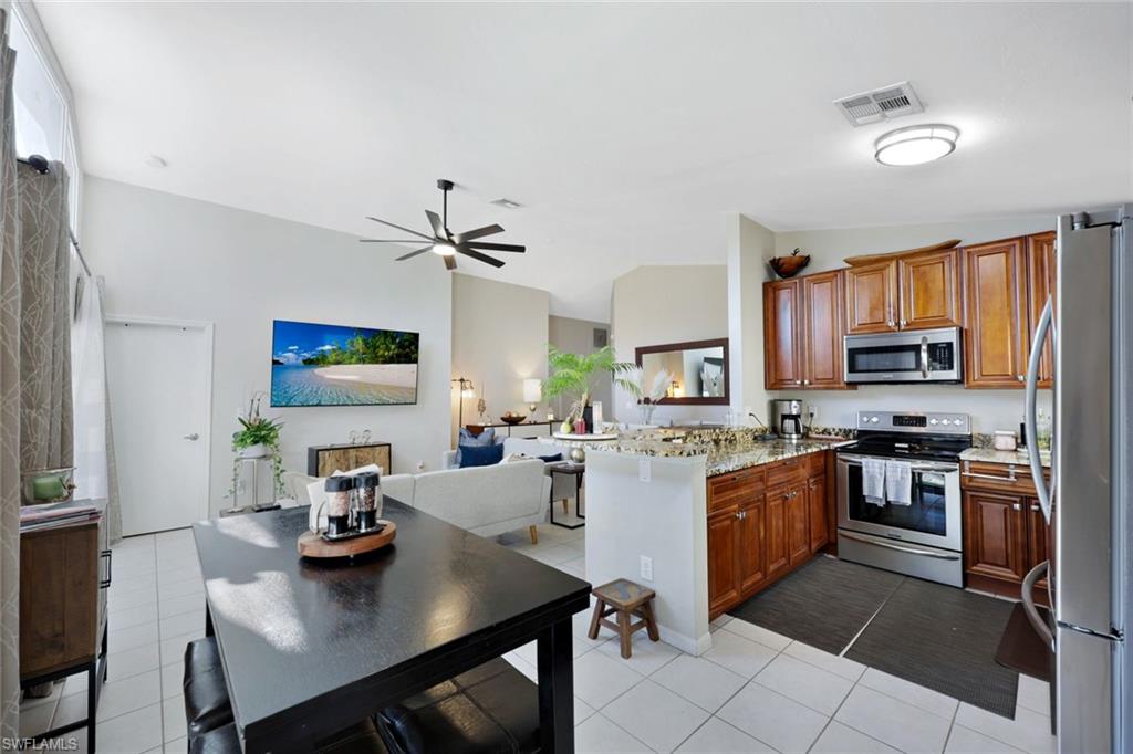 5018 Eclipse Ct Property Photo 4