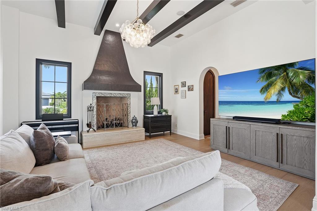 9546 Via Lago Way Property Photo 6
