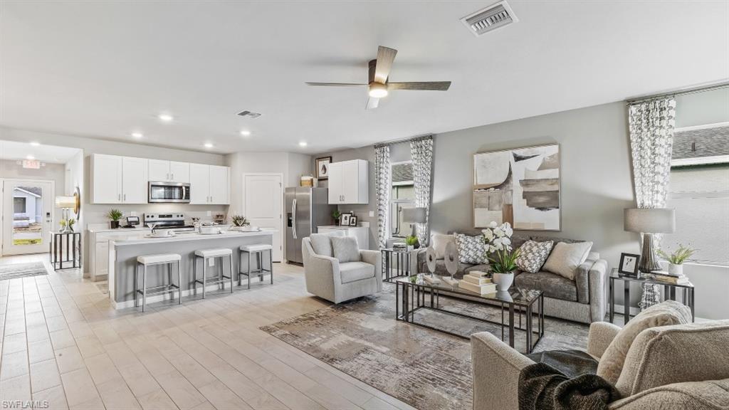 17794 Shade Tree Loop Property Photo 8