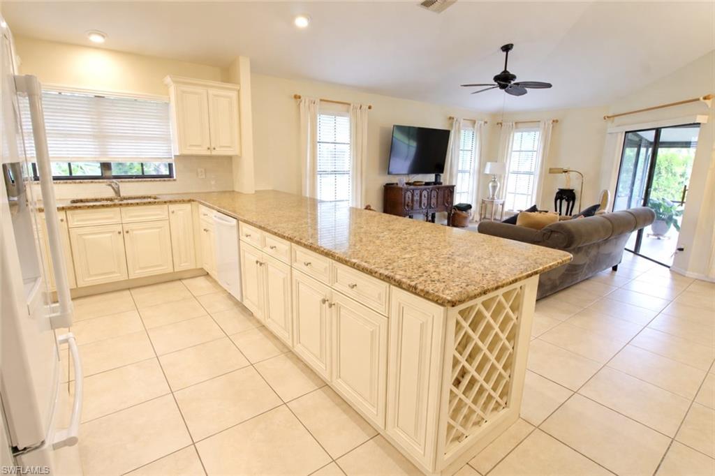 13010 Parktree Ct 7l Property Photo 2