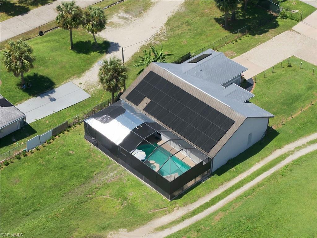 1140 Golden Gate Blvd W Property Photo 4