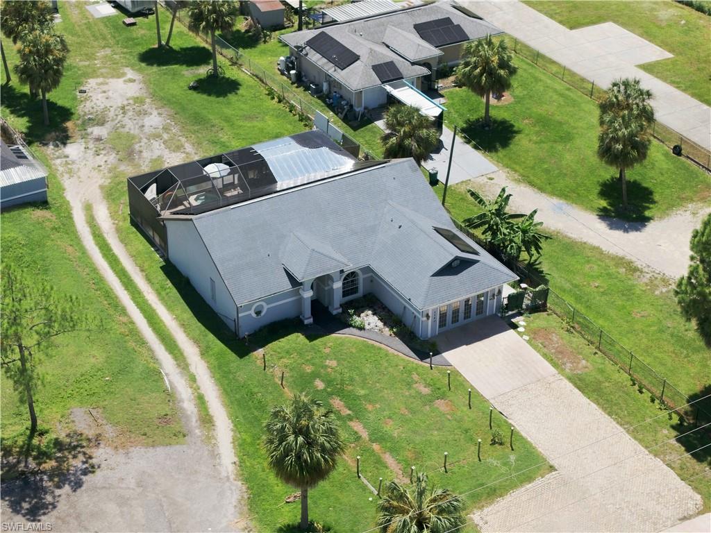 1140 Golden Gate Blvd W Property Photo 6