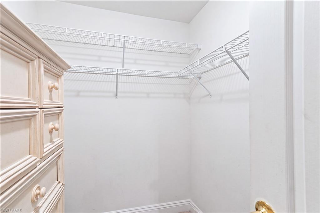 1140 Golden Gate Blvd W Property Photo 22