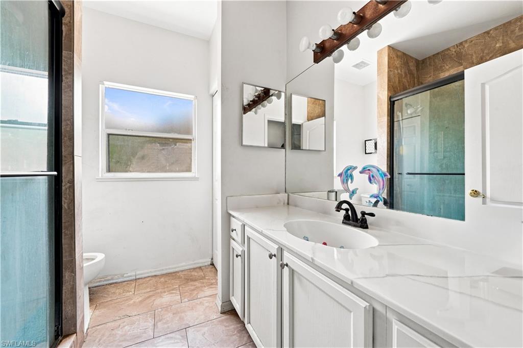 1140 Golden Gate Blvd W Property Photo 24