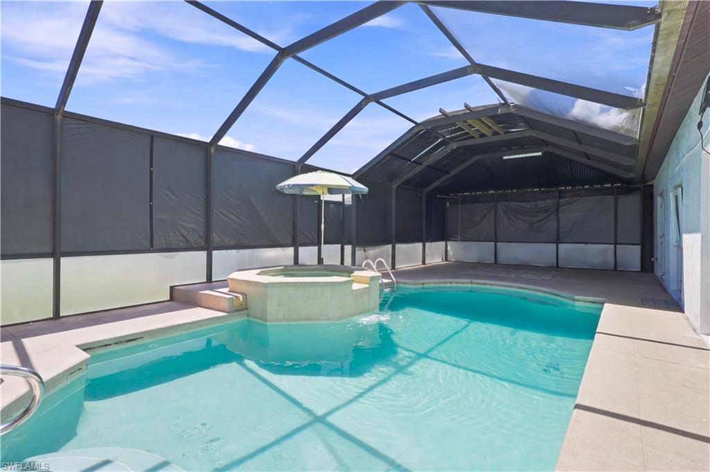 1140 Golden Gate Blvd W Property Photo 28