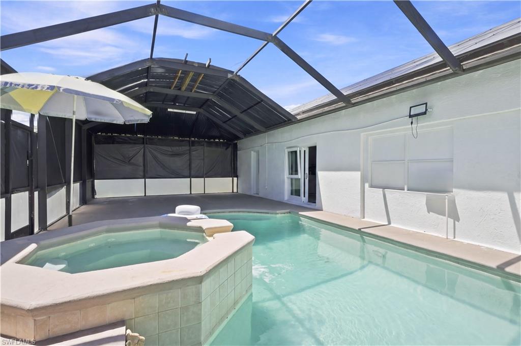 1140 Golden Gate Blvd W Property Photo 29