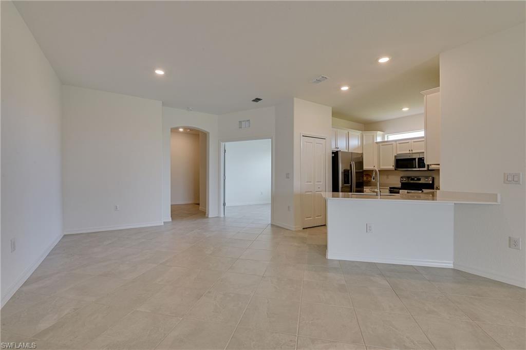 2620 Vine Ave Property Photo 8
