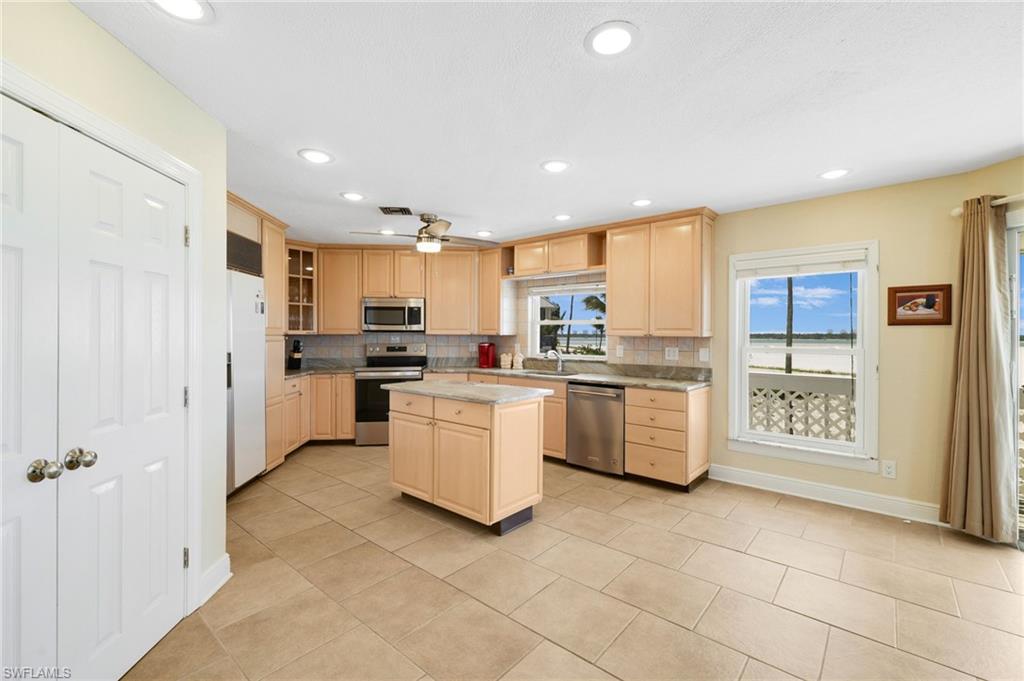8246 Estero Blvd Property Photo 19