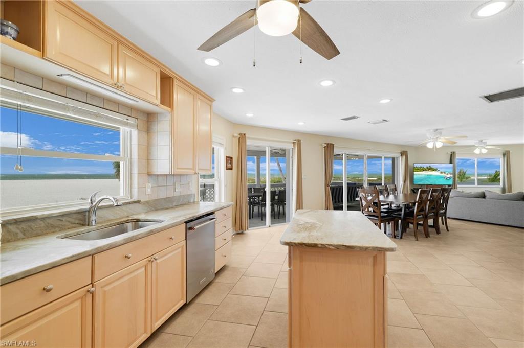 8246 Estero Blvd Property Photo 21