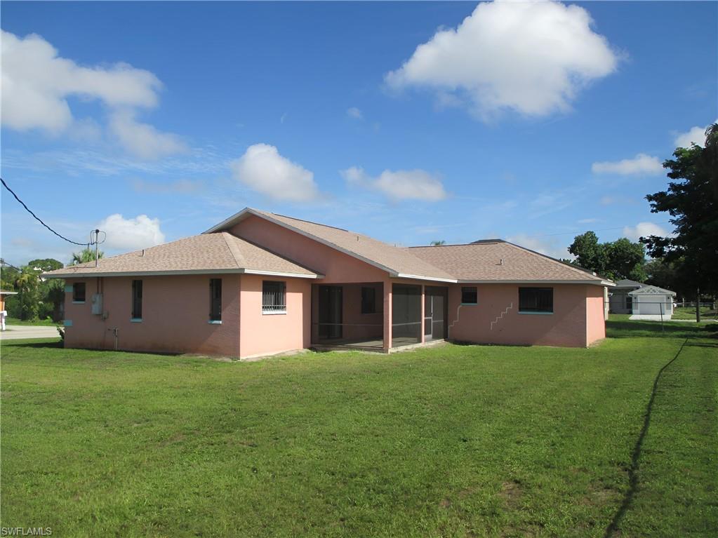 1825 Fountain St Property Photo 2
