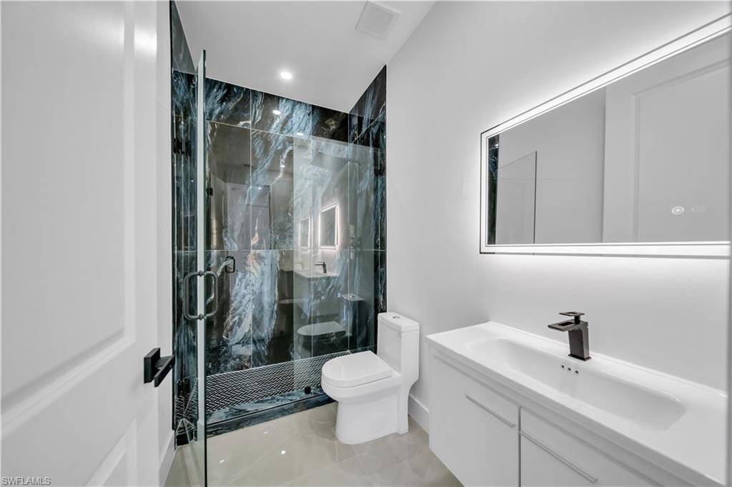 243-245 Greenbriar Blvd Property Photo 6