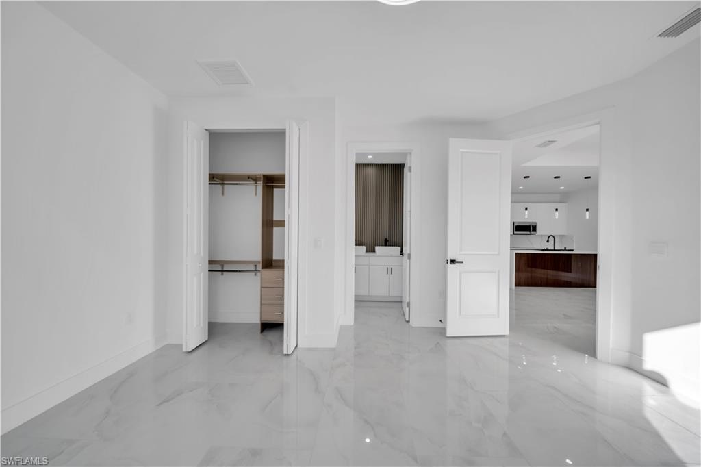 243-245 Greenbriar Blvd Property Photo 13