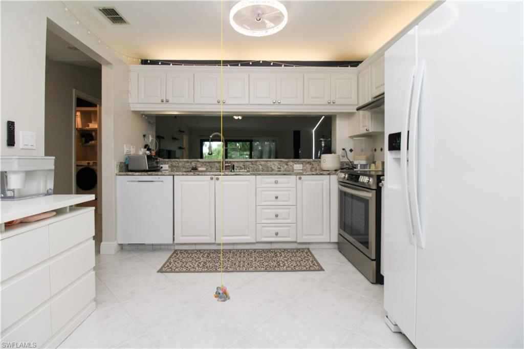 5767 Deauville Cir D304 Property Photo 16