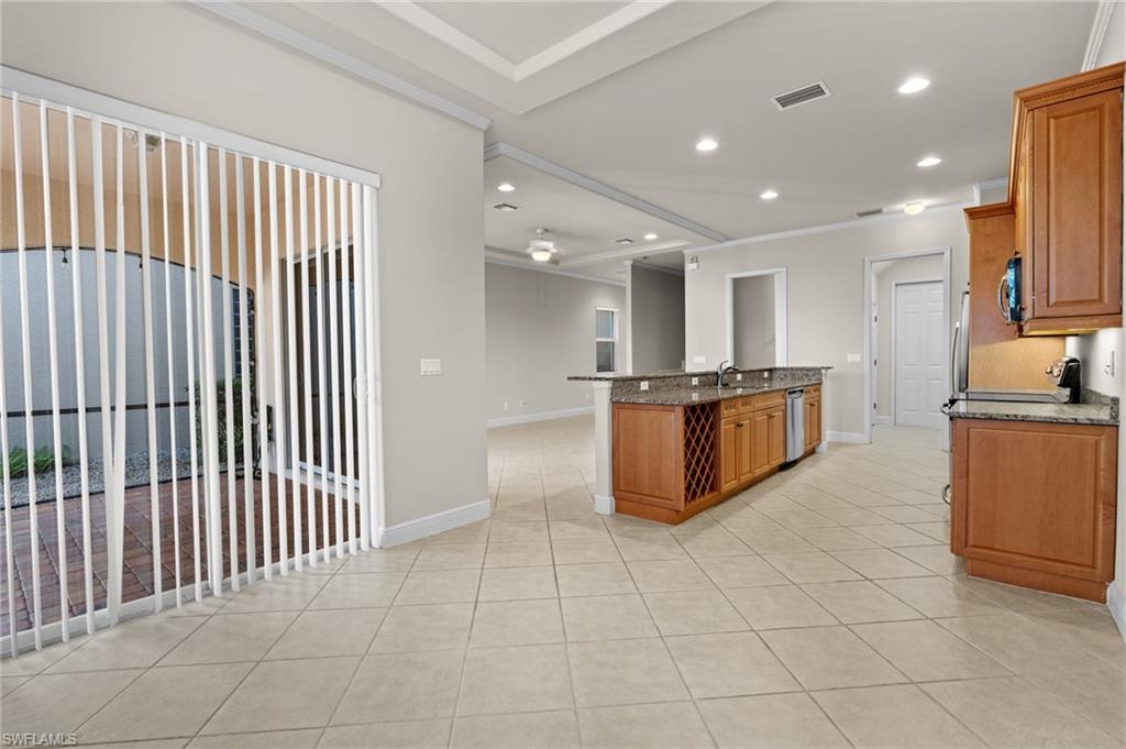 5717 Mango Cir 5717 Property Photo 4
