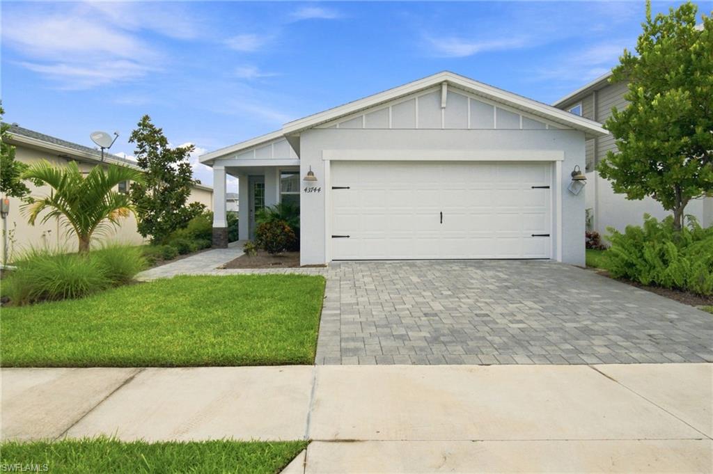 43744 Cattleman Dr Property Photo 2