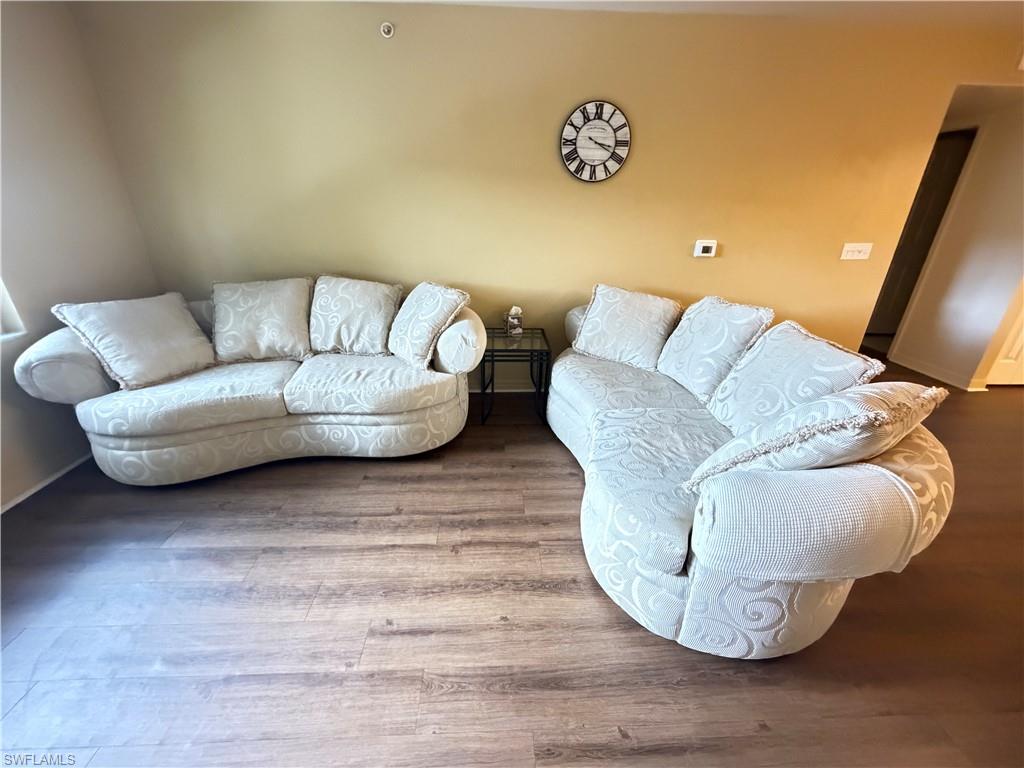 8274 Key Royal Cir 1025 Property Photo 13