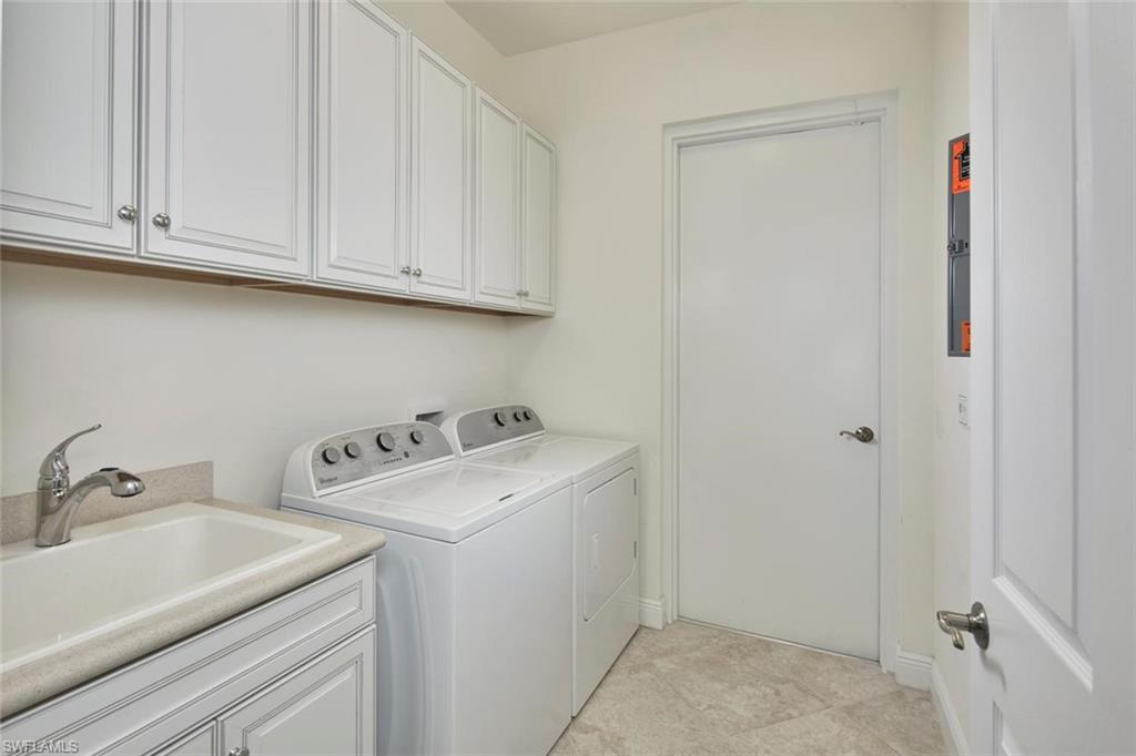 4570 Colony Villas Dr 3 Property Photo 27