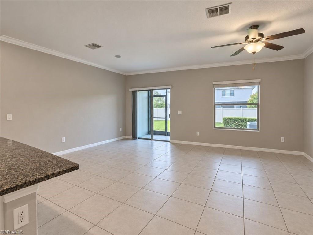 21881 Lyonia Ln Property Photo 3