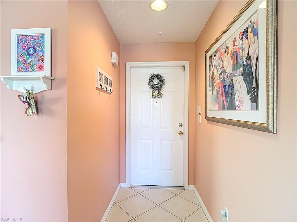 6930 Huntington Lakes Cir 104 Property Photo 2