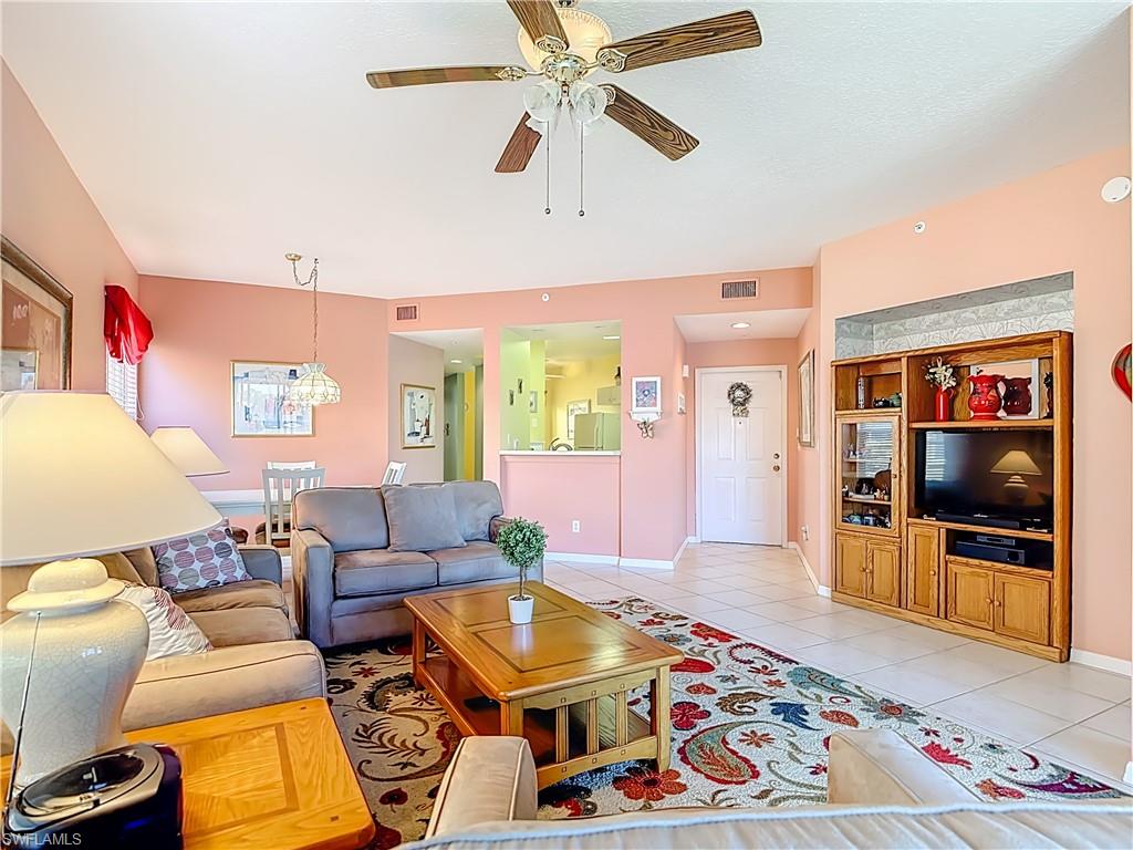 6930 Huntington Lakes Cir 104 Property Photo 5