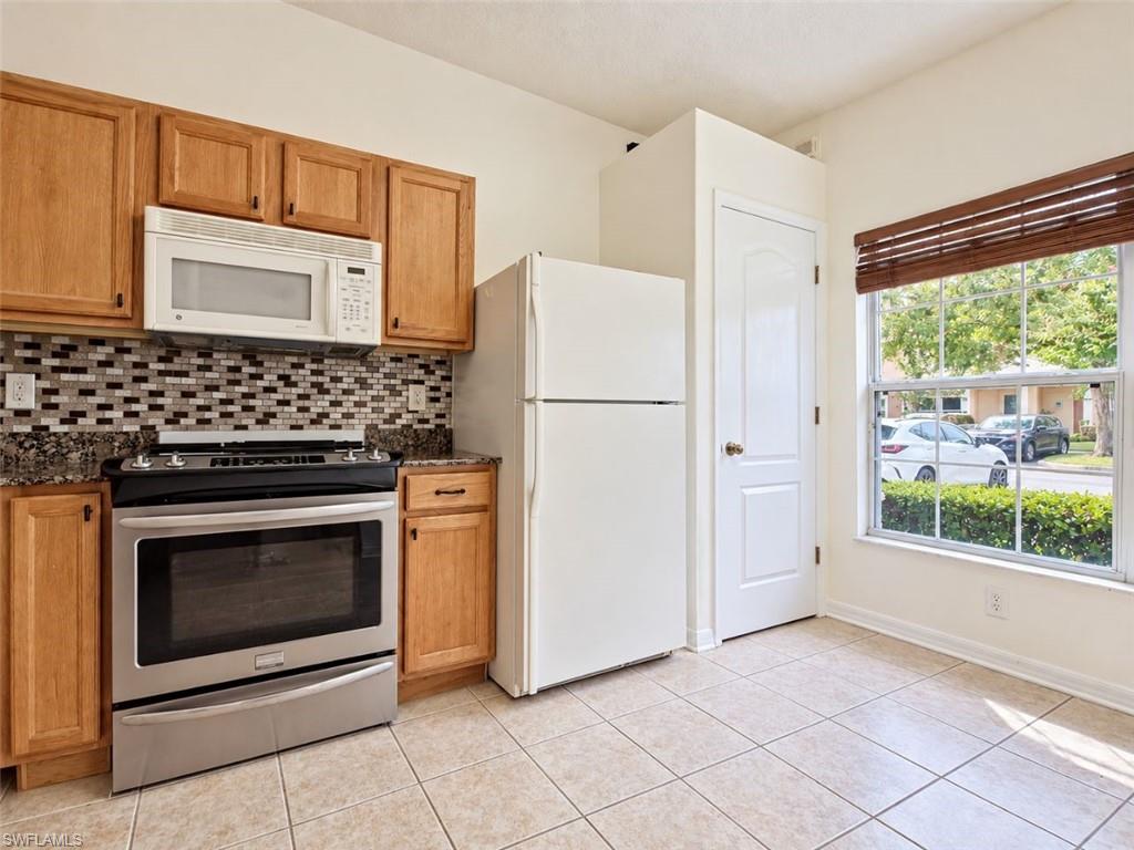 30324 Elderwood Dr Property Photo 5