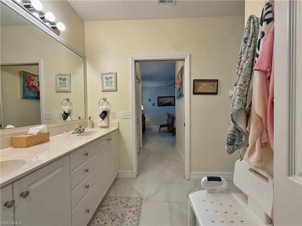 1310 Charleston Square Dr 101 Property Photo 5