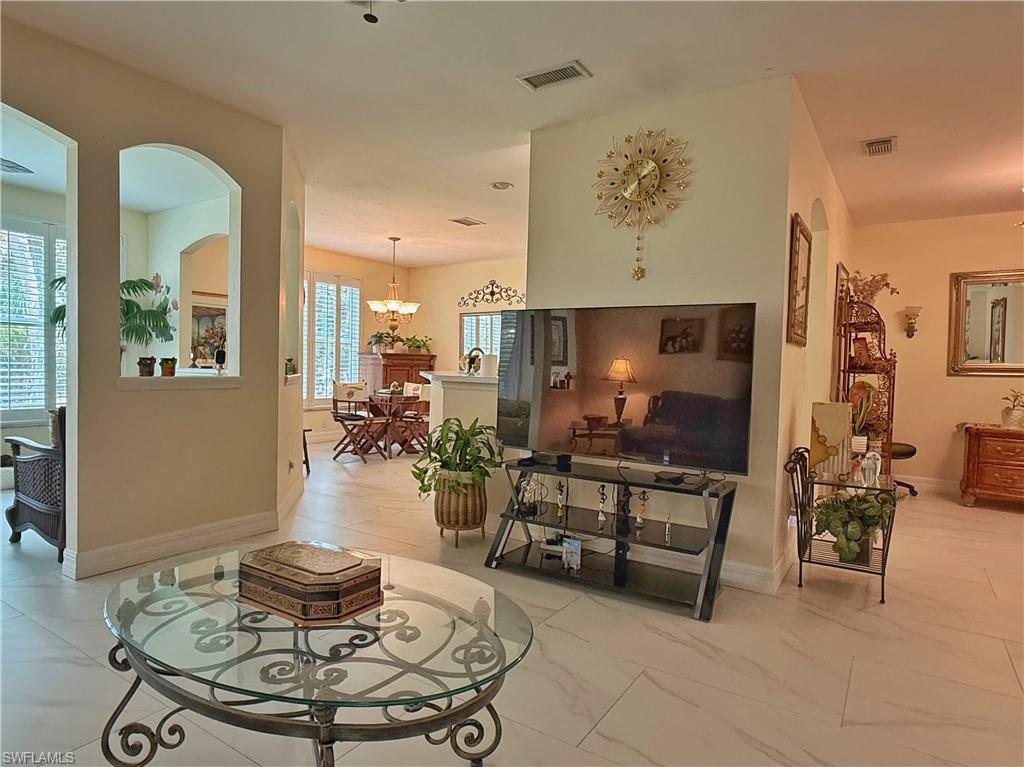 1310 Charleston Square Dr 101 Property Photo 27