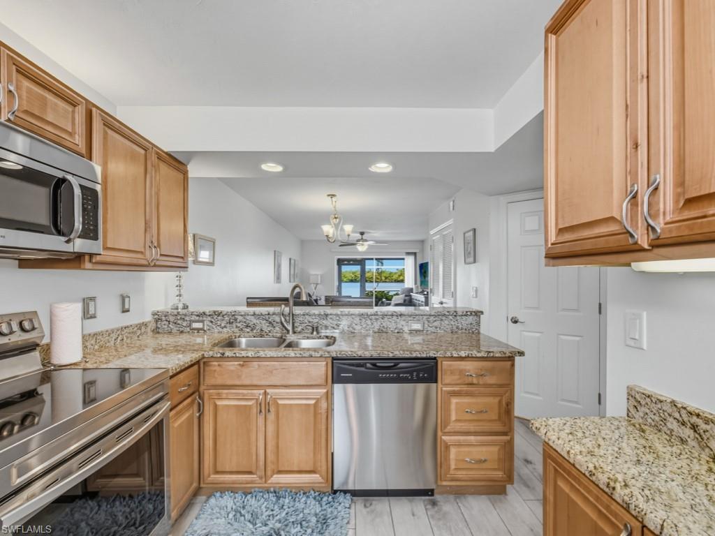 1025 Mainsail Dr 203 Property Photo 6