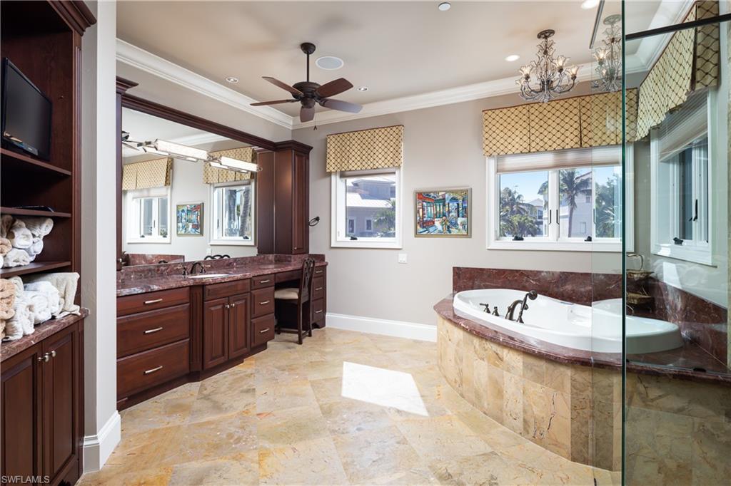 101 Jumento Cay Ln Property Photo 21